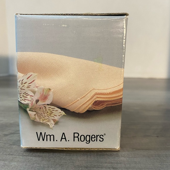 VTG New In Original Box Set of 4 Swan Napkin Rings Oneida Factory Sealed - Picture 5 of 10